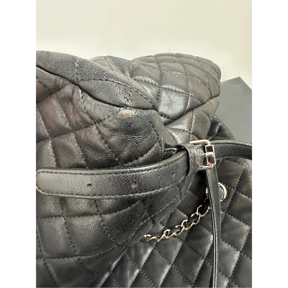 CHANEL Black Interior Leather Bagpack‎ .